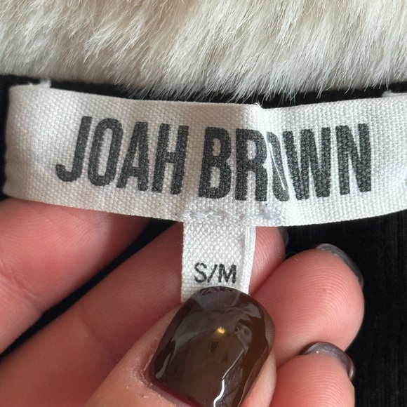 Joah Brown Black Ribbed Top - Picture 4 of 4